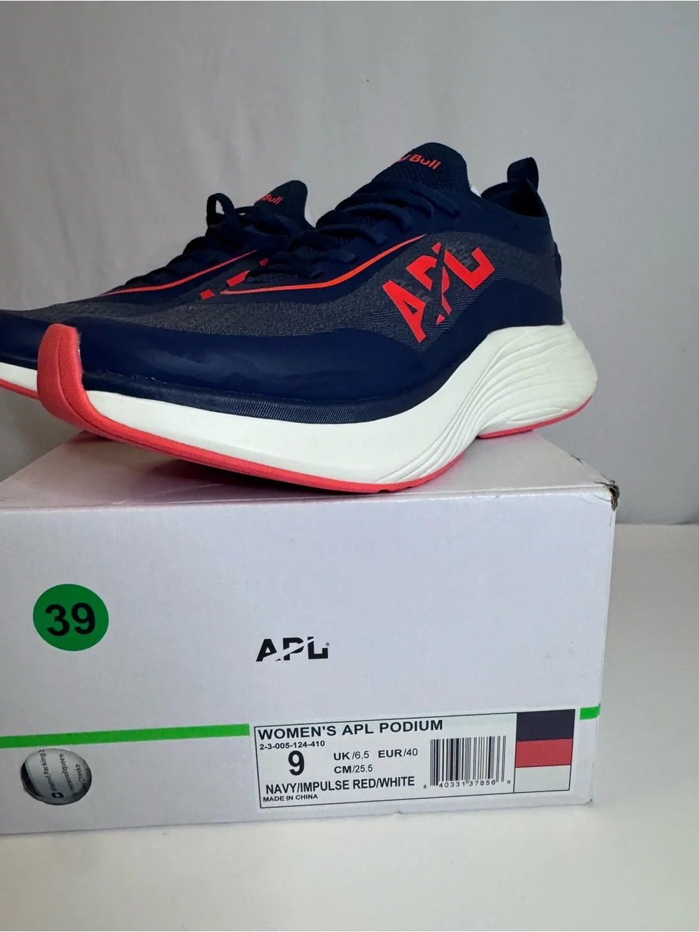 Red Bull special edition  (APL) Podium running shoes retail Women’s 9 men’s 7.5